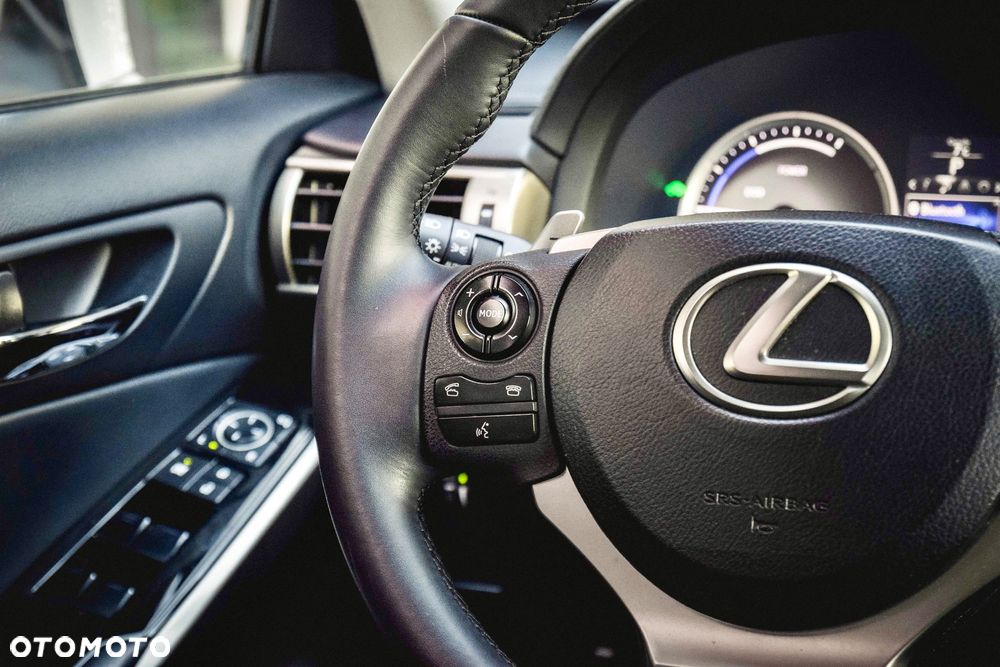 Lexus IS 300h F Impression EU6 - 17