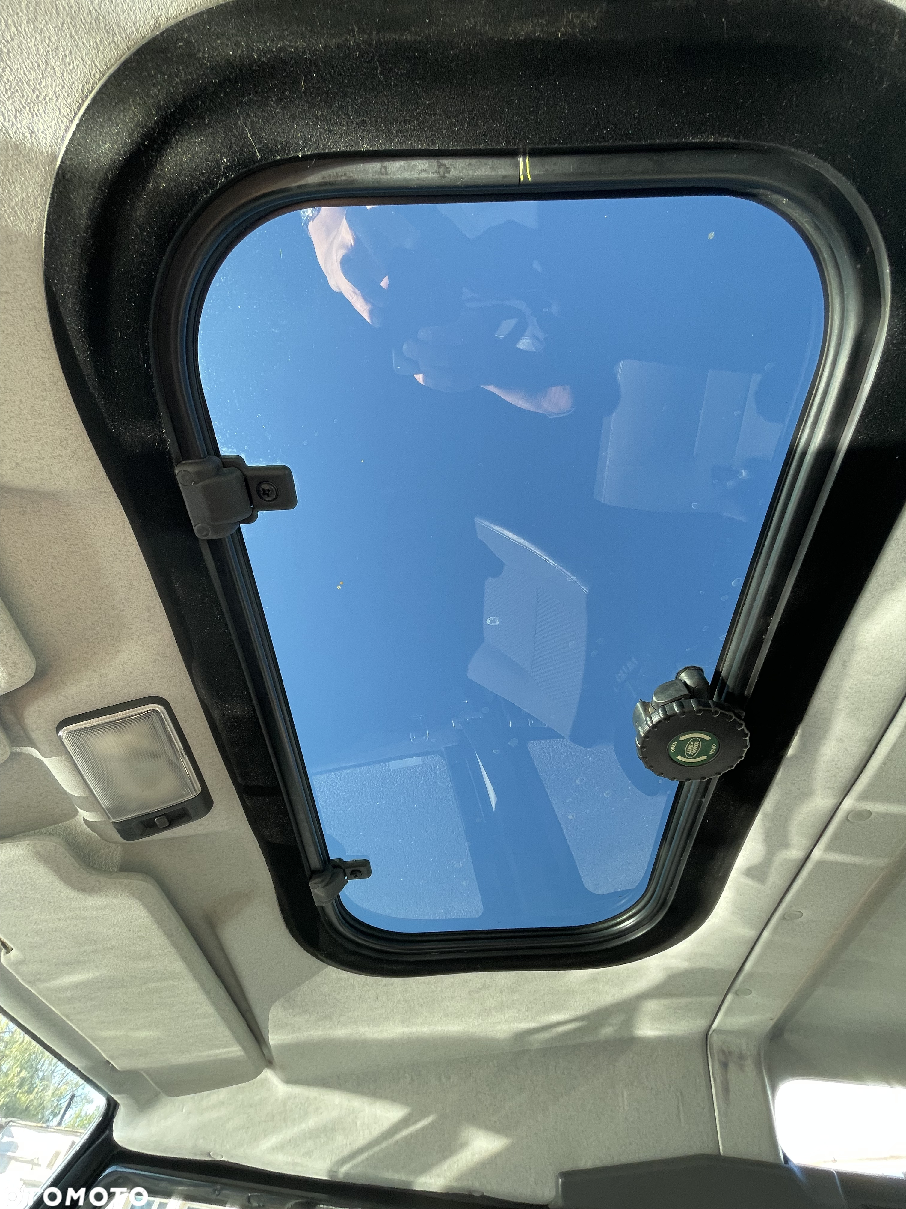 Land Rover Defender 110 2.2 TD4 SE - 31