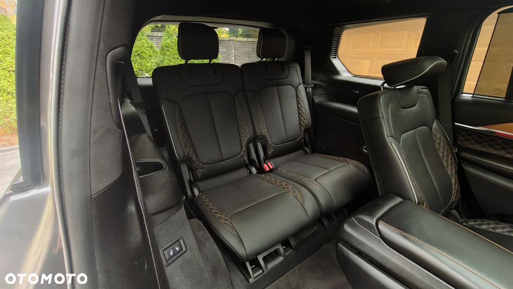 Jeep Grand Cherokee - 27