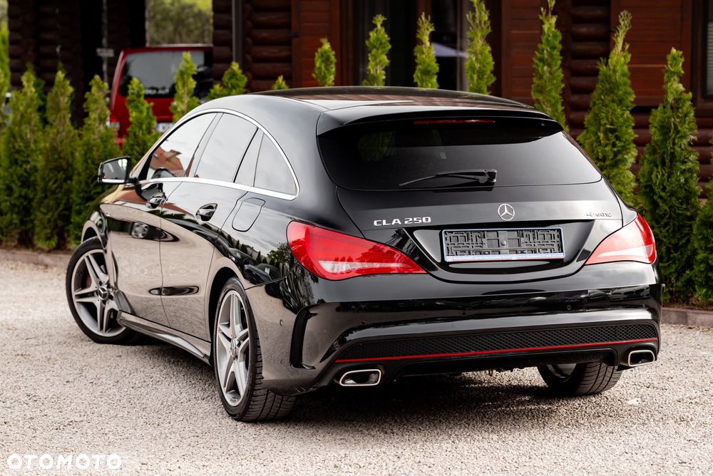 Mercedes-Benz CLA 250 4Matic 7G-DCT AMG Line - 10