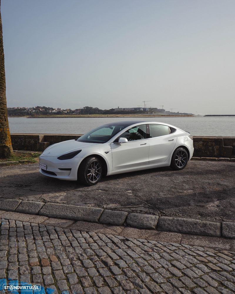 Tesla Model 3 Standard Range Plus RWD - 4