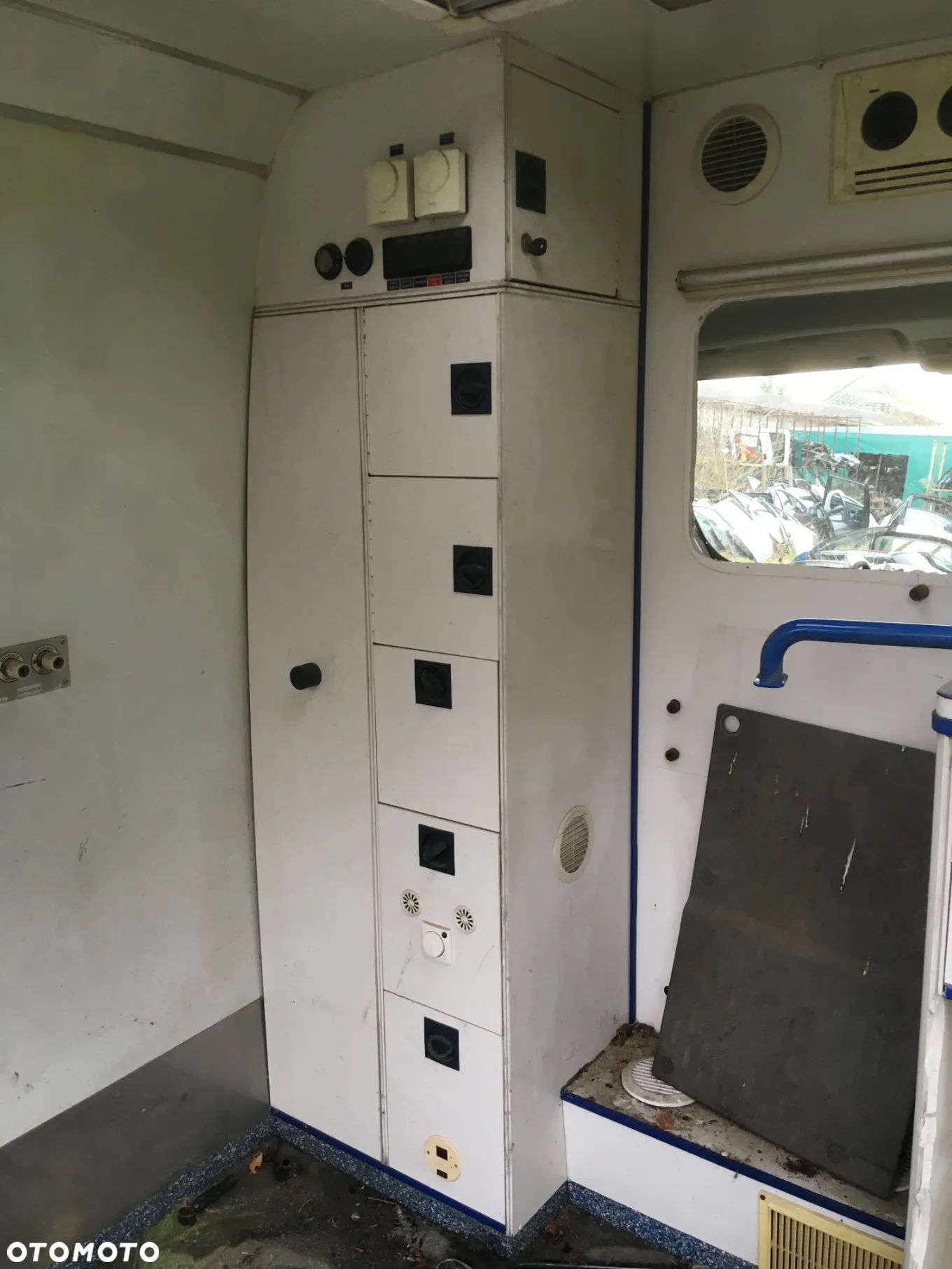 UMEBLOWANIE PÓŁKI SZAFKI ZABUDOWA KAMPER DUCATO 06 - 1