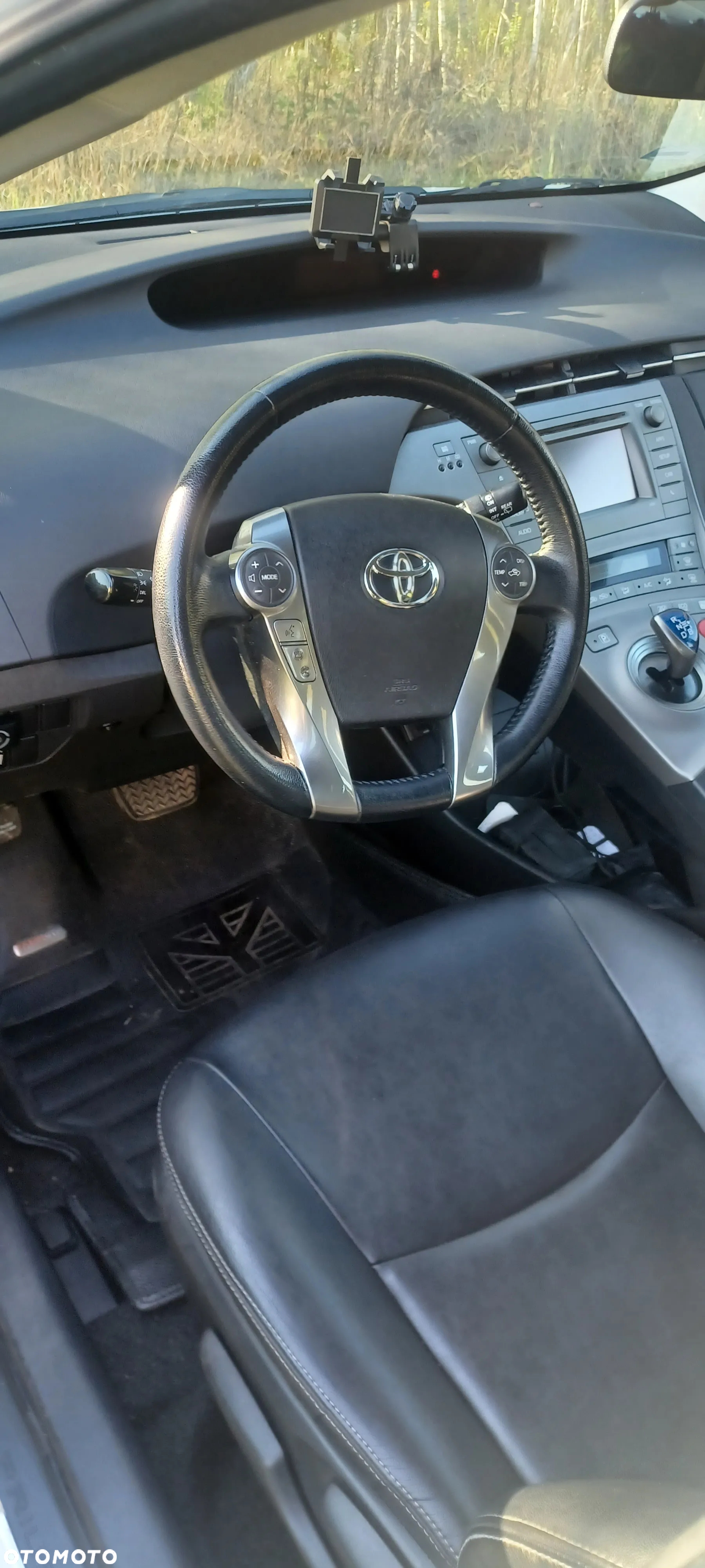 Toyota Prius 1.8 HSD Premium - 10
