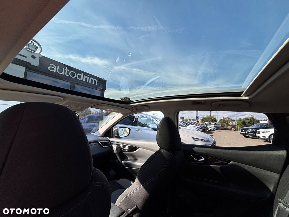 Nissan Qashqai 1.3 DIG-T N-Connecta - 30
