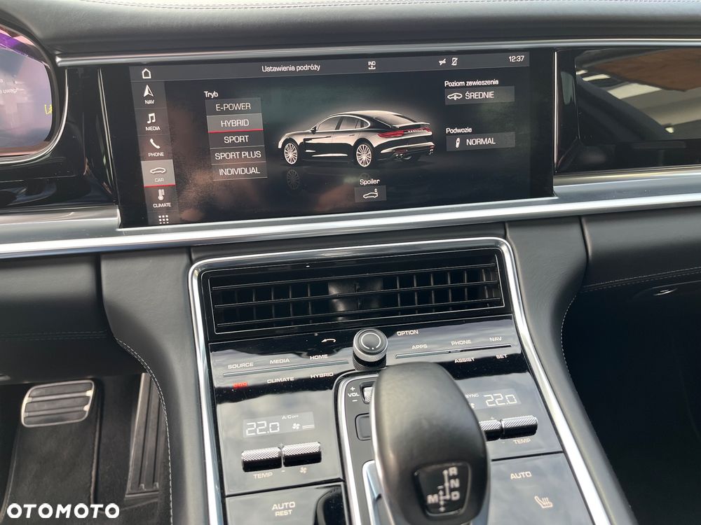 Porsche Panamera 4 E-Hybrid - 8