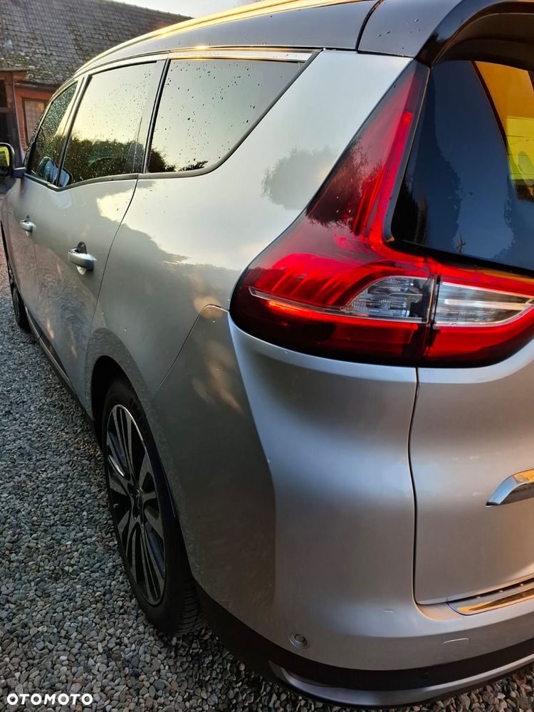 Renault Grand Scenic - 8