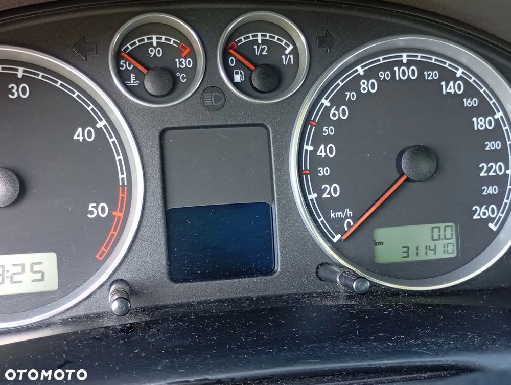 Volkswagen Passat 1.9 TDI Comfortline - 2