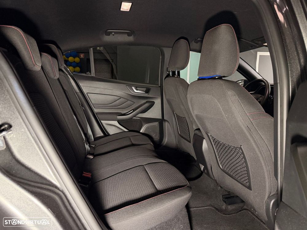 Ford Focus 1.0 EcoBoost MHEV ST-Line Aut. - 27