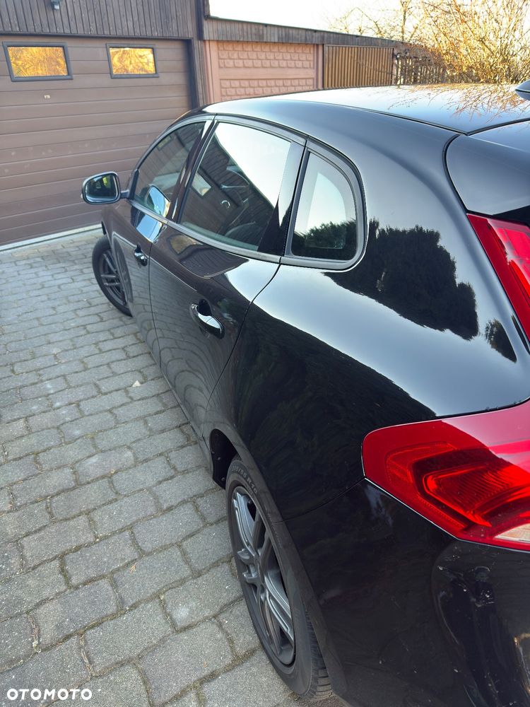 Volvo V40 D2 Drive-E Ocean Race - 6