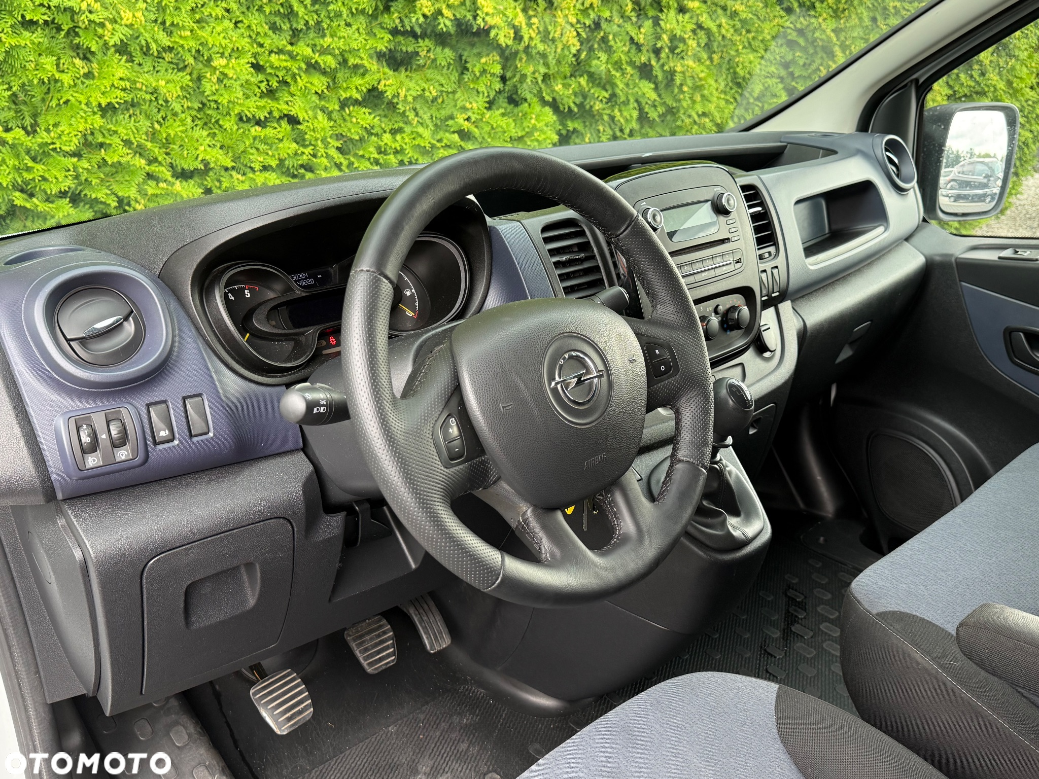 Opel VIVARO - 8