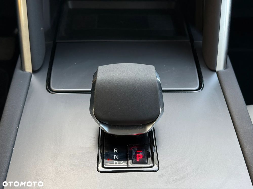 Land Rover Discovery Sport D200 - 12