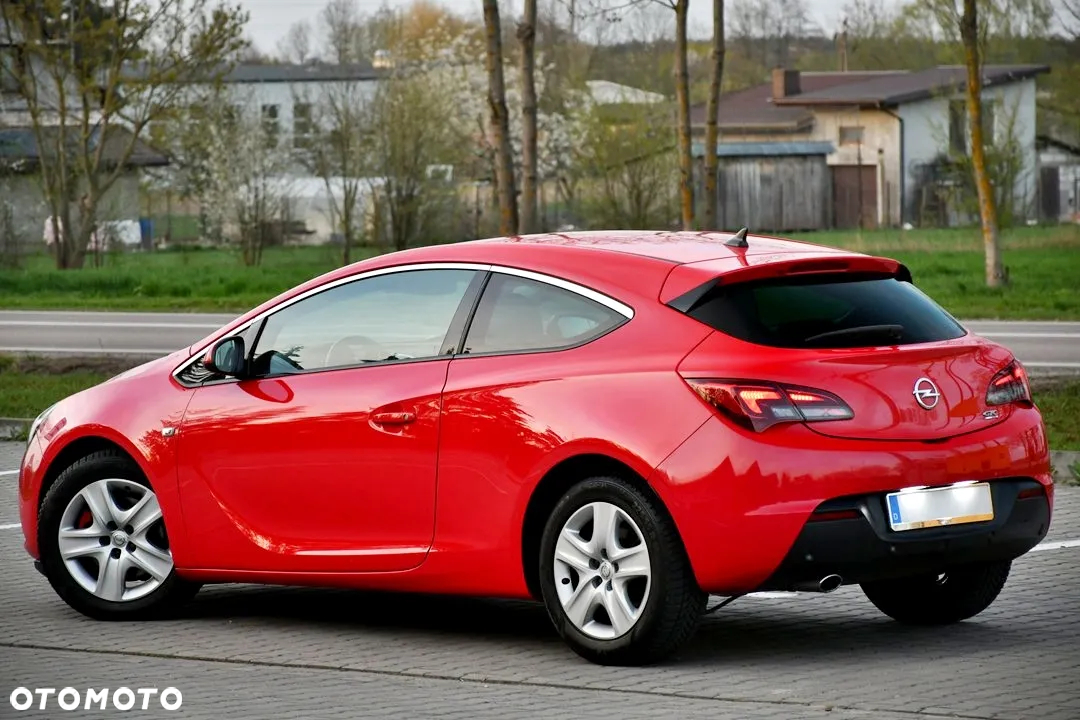 Opel Astra III GTC 1.6 T Cosmo - 21