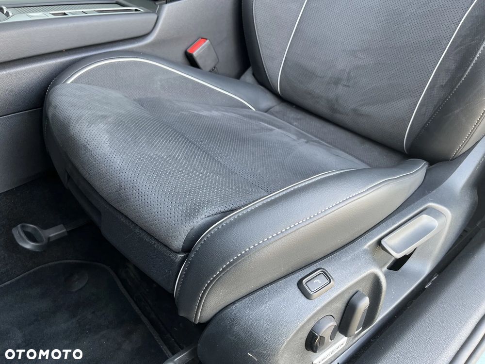 Volkswagen Passat - 13