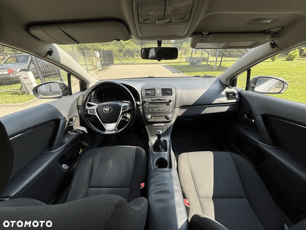 Toyota Avensis 1.8 Luna - 9