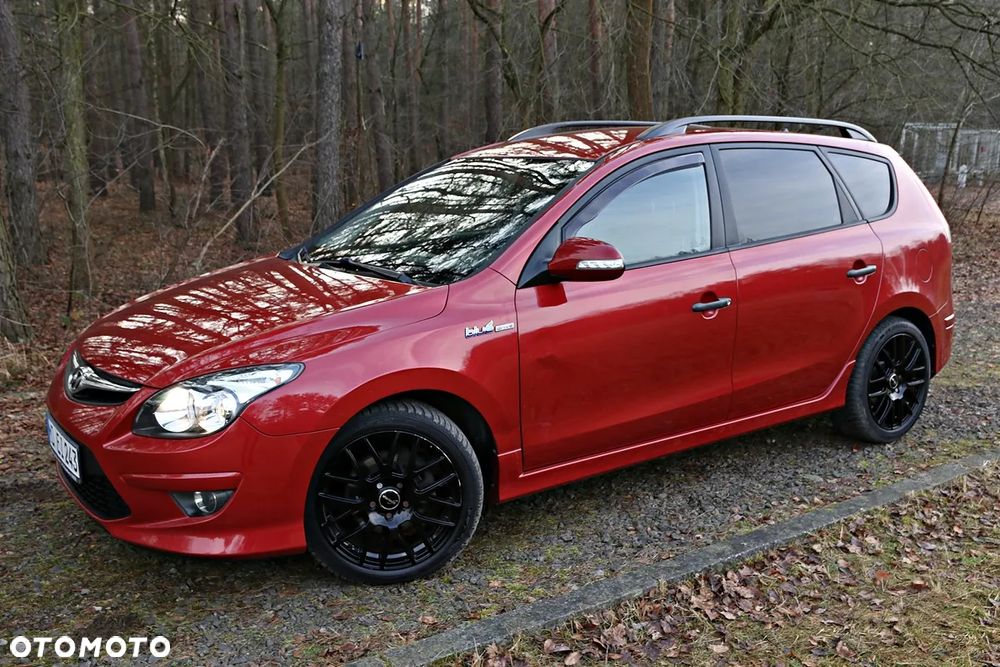 Hyundai i30 blue Kombi 1.6 CRDi Trend - 13