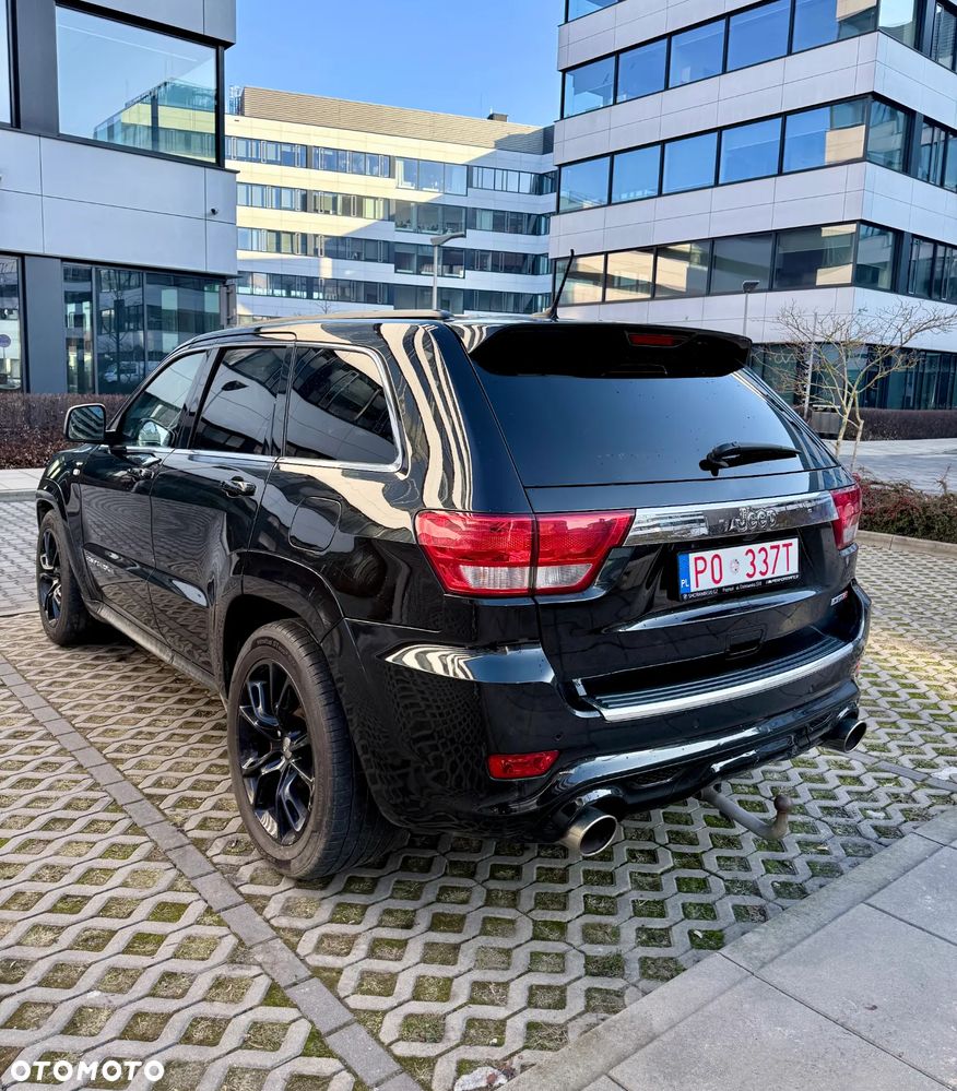 Jeep Grand Cherokee SRT - 9