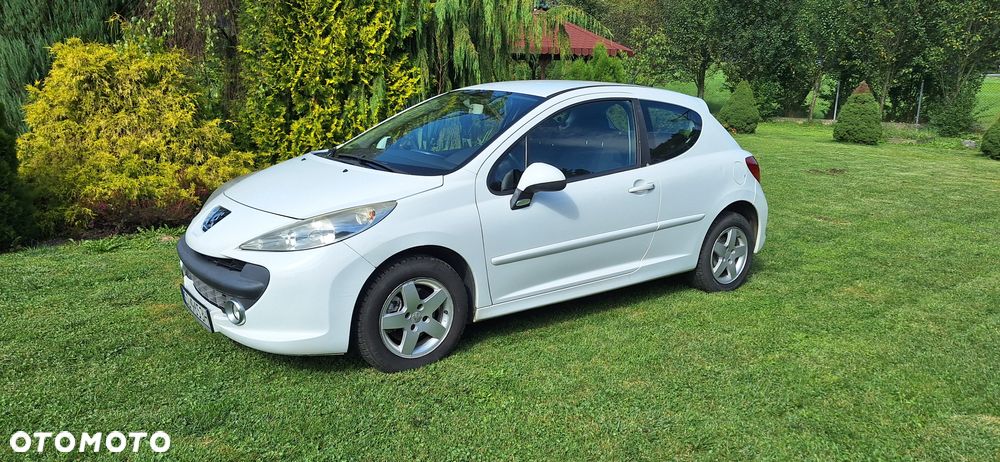Peugeot 207 1.4 16V Trendy - 1
