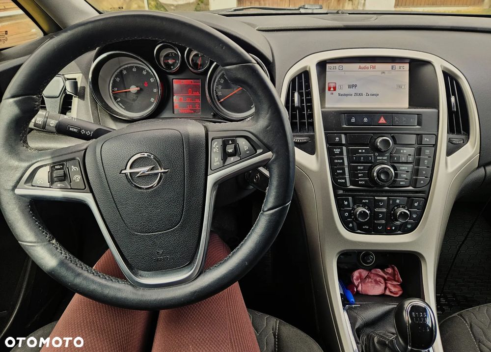 Opel Astra 1.4 Turbo - 11