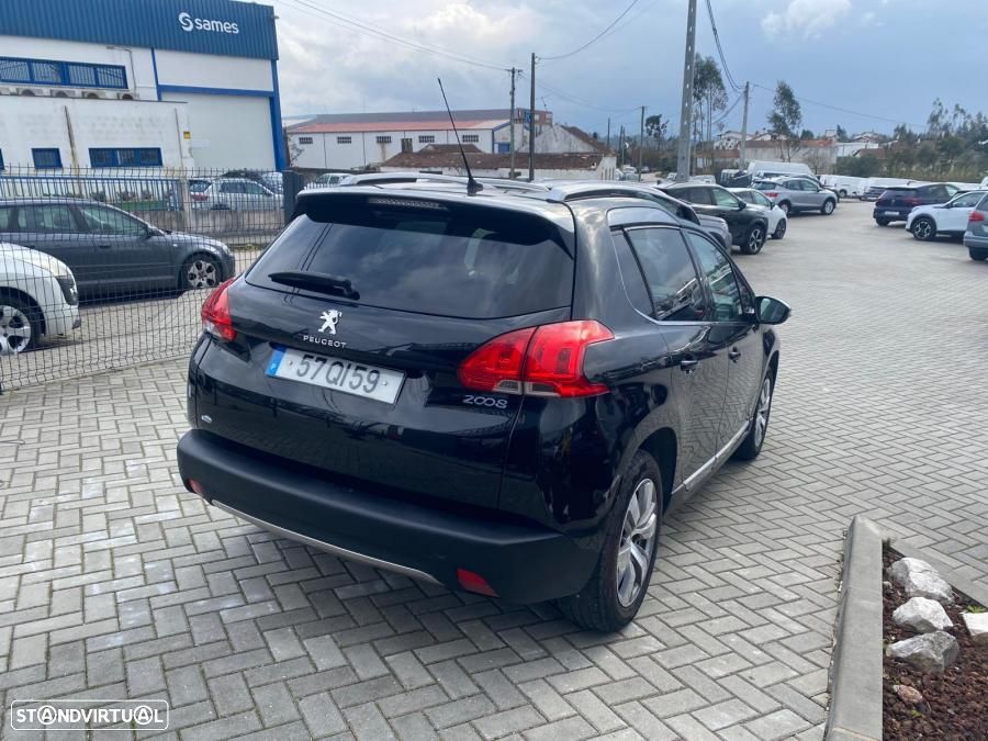 Peugeot 2008 1.2 PureTech Style - 3