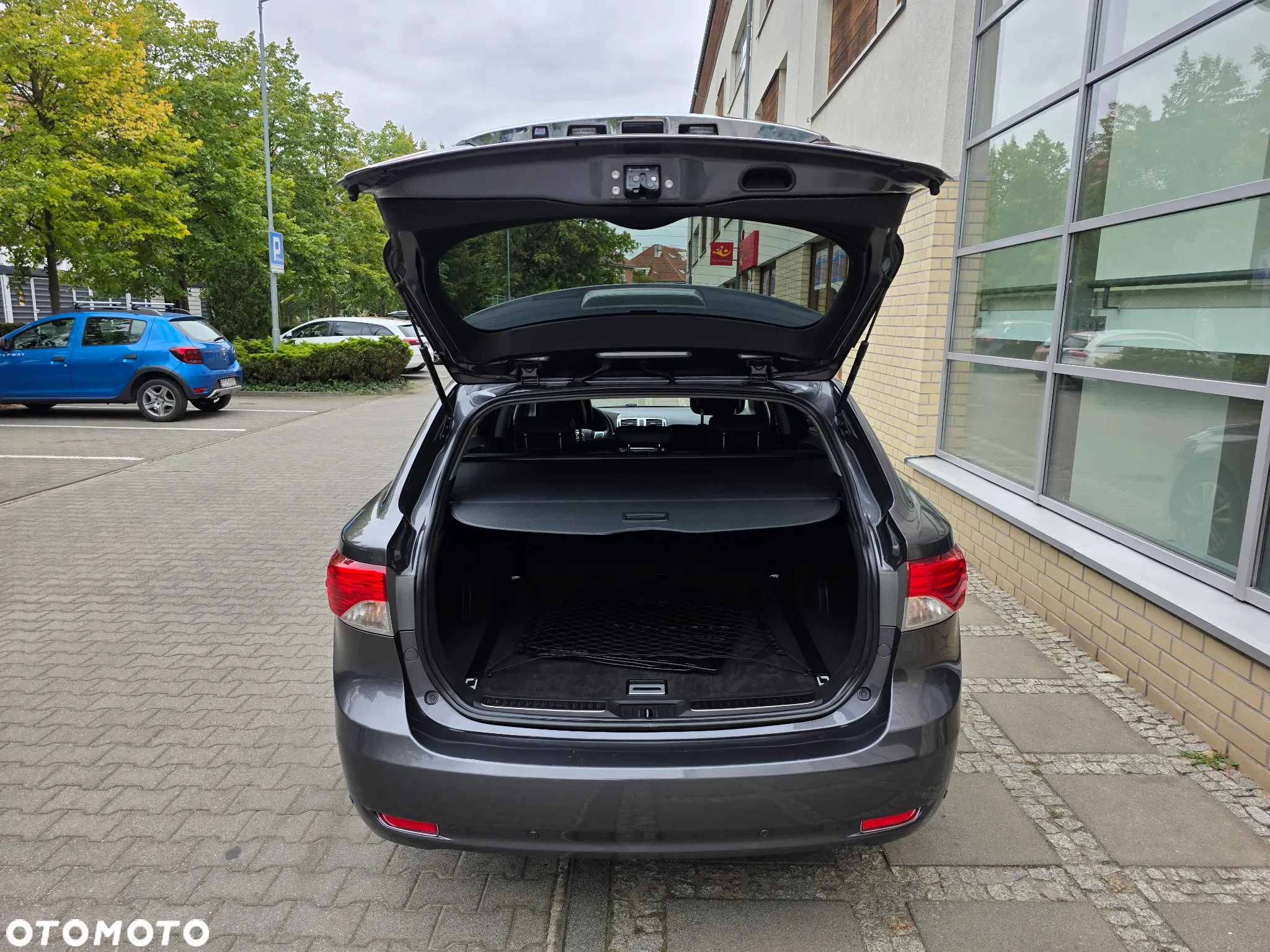 Toyota Avensis 1.8 Business Edition - 11