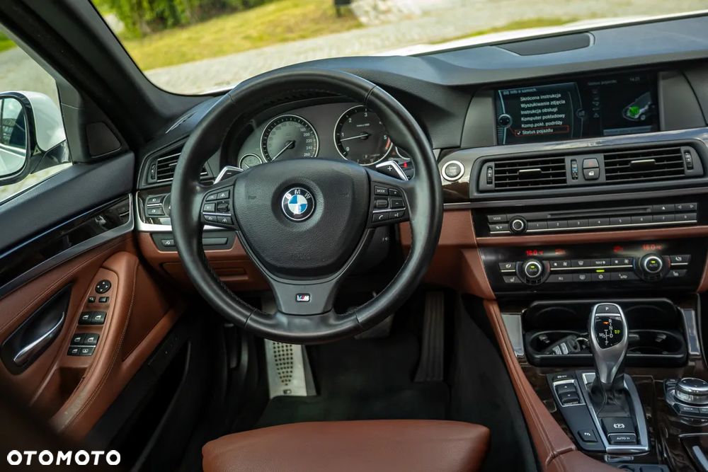 BMW Seria 5 525d - 22