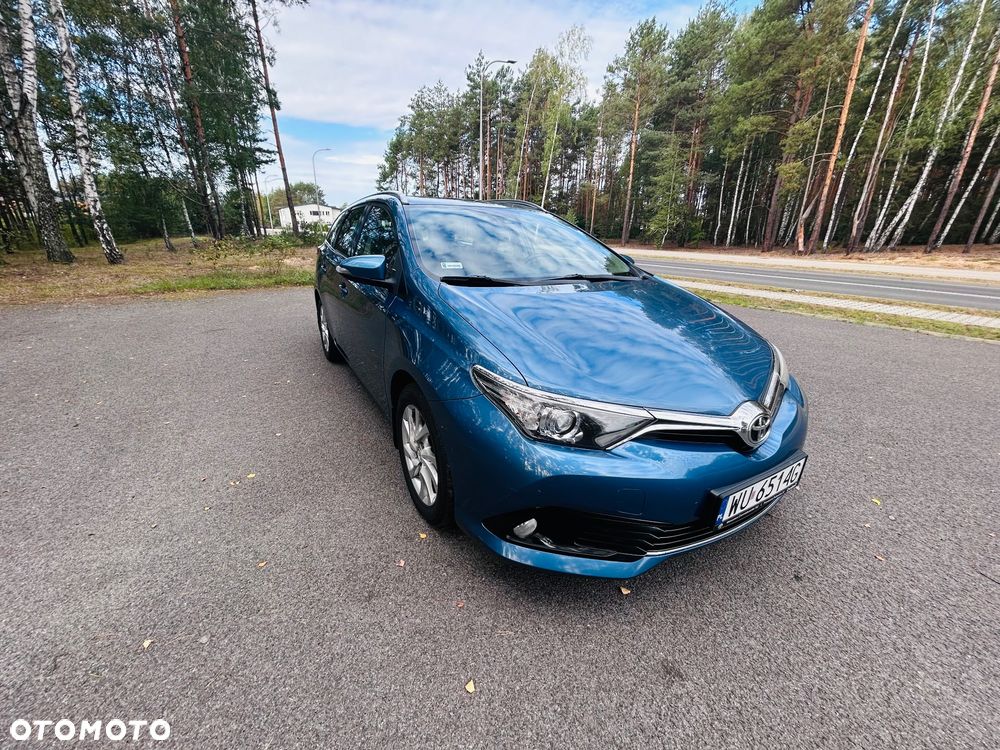 Toyota Auris 1.6 Premium - 2