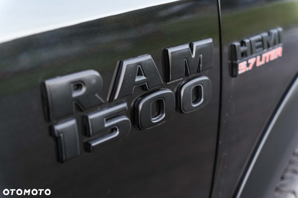Dodge RAM 5.7 4x4 - 35