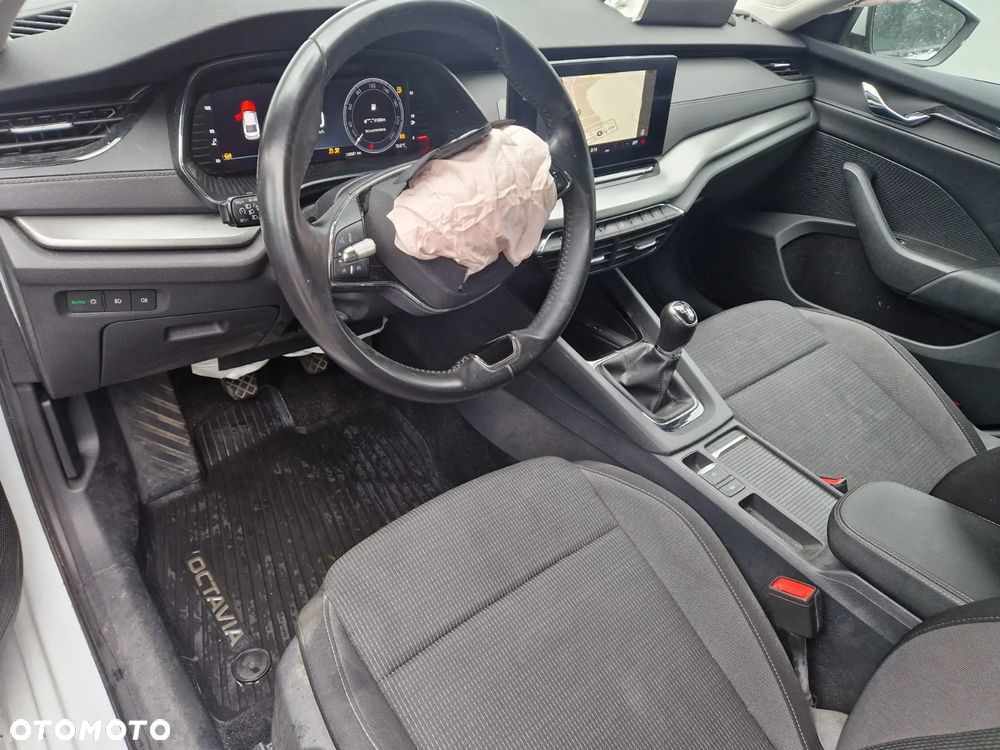 Skoda Octavia 1.5 TSI ACT Ambition - 13