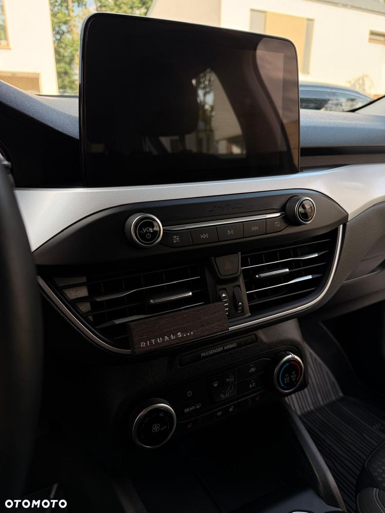 Ford Focus 1.0 EcoBoost Trend Edition Business - 23