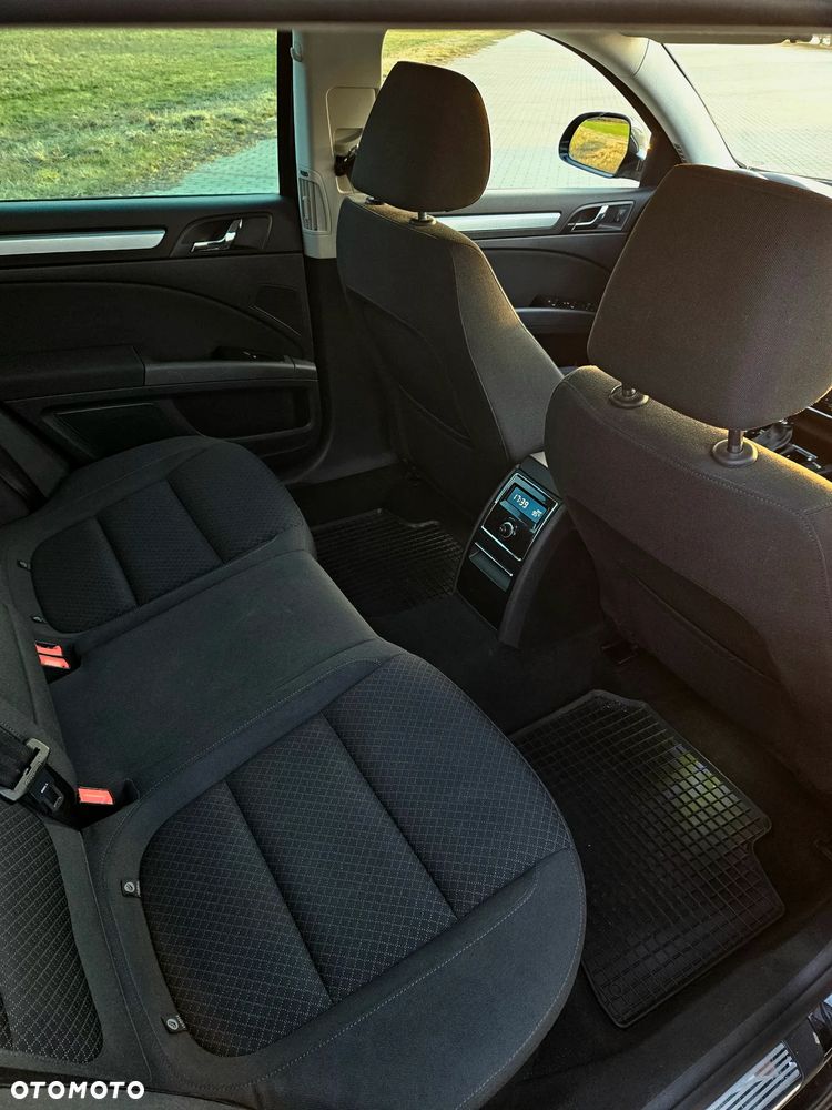 Skoda Superb 2.0 TDI 4x4 Ambition DSG - 19
