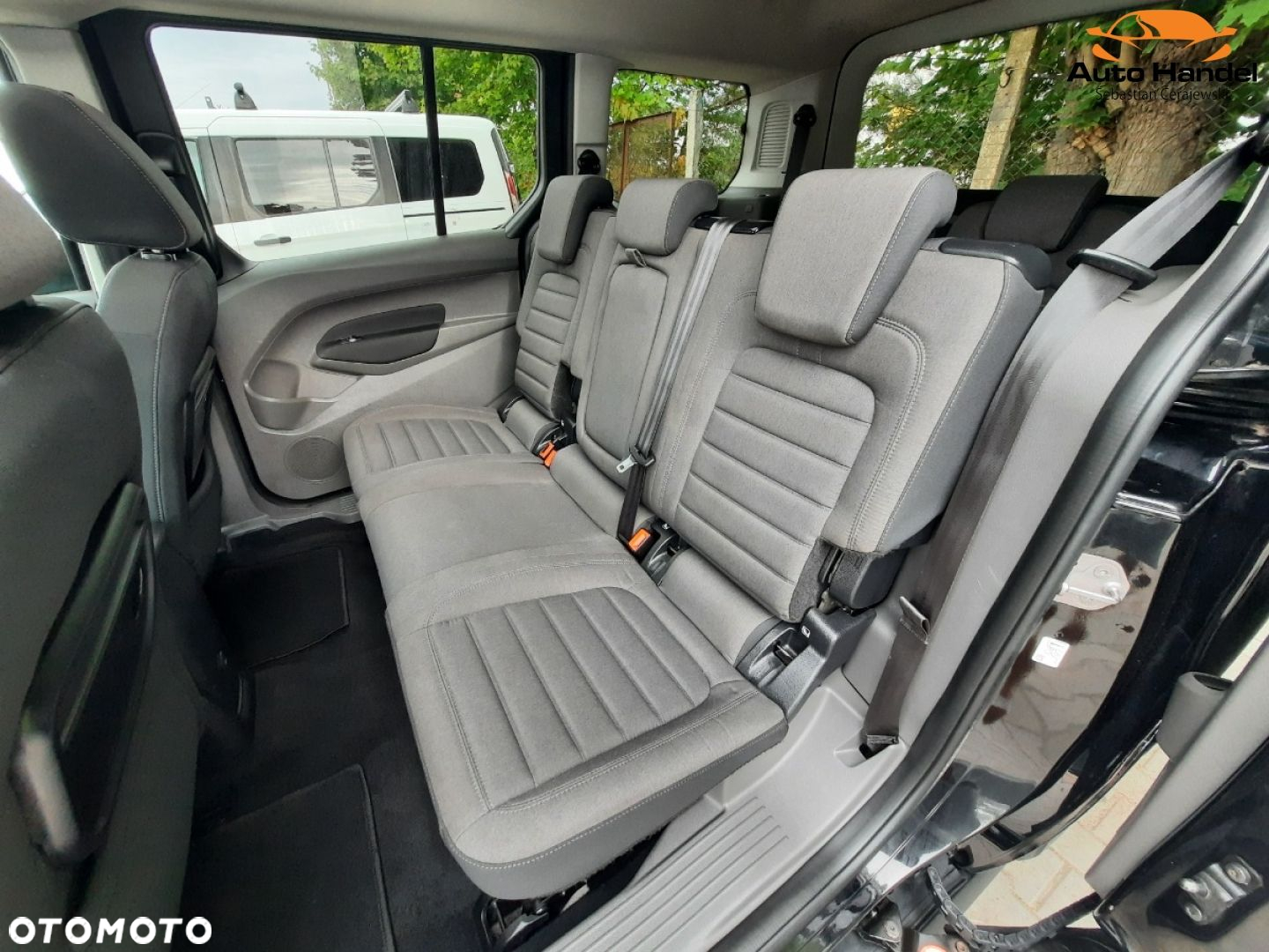 Ford Tourneo Connect Grand - 34