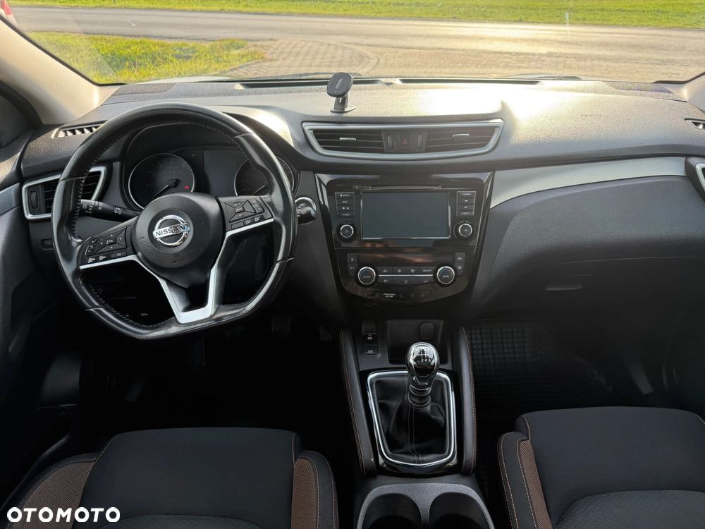 Nissan Qashqai 1.3 DIG-T N-WAY - 16
