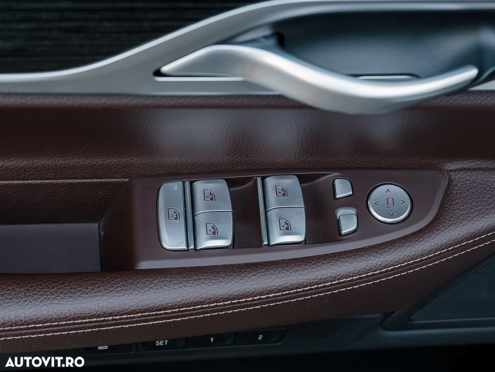 BMW Seria 7 730d xDrive MHEV - 22