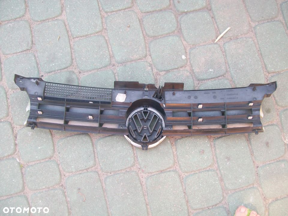 Grill atrapa GOLF IV - 2