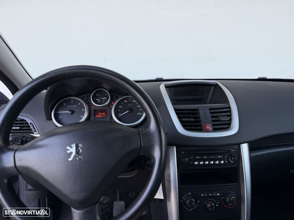 Peugeot 207 1.4 HDi XA - 21
