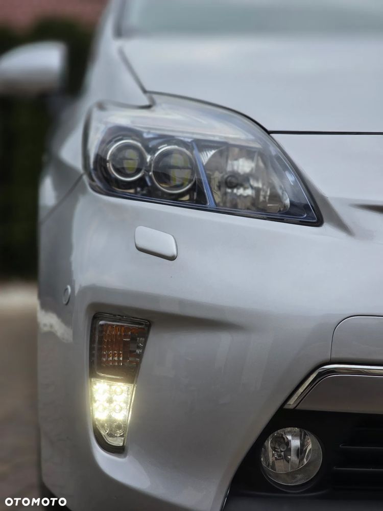 Toyota Prius 1.8 HSD Prestige - 22