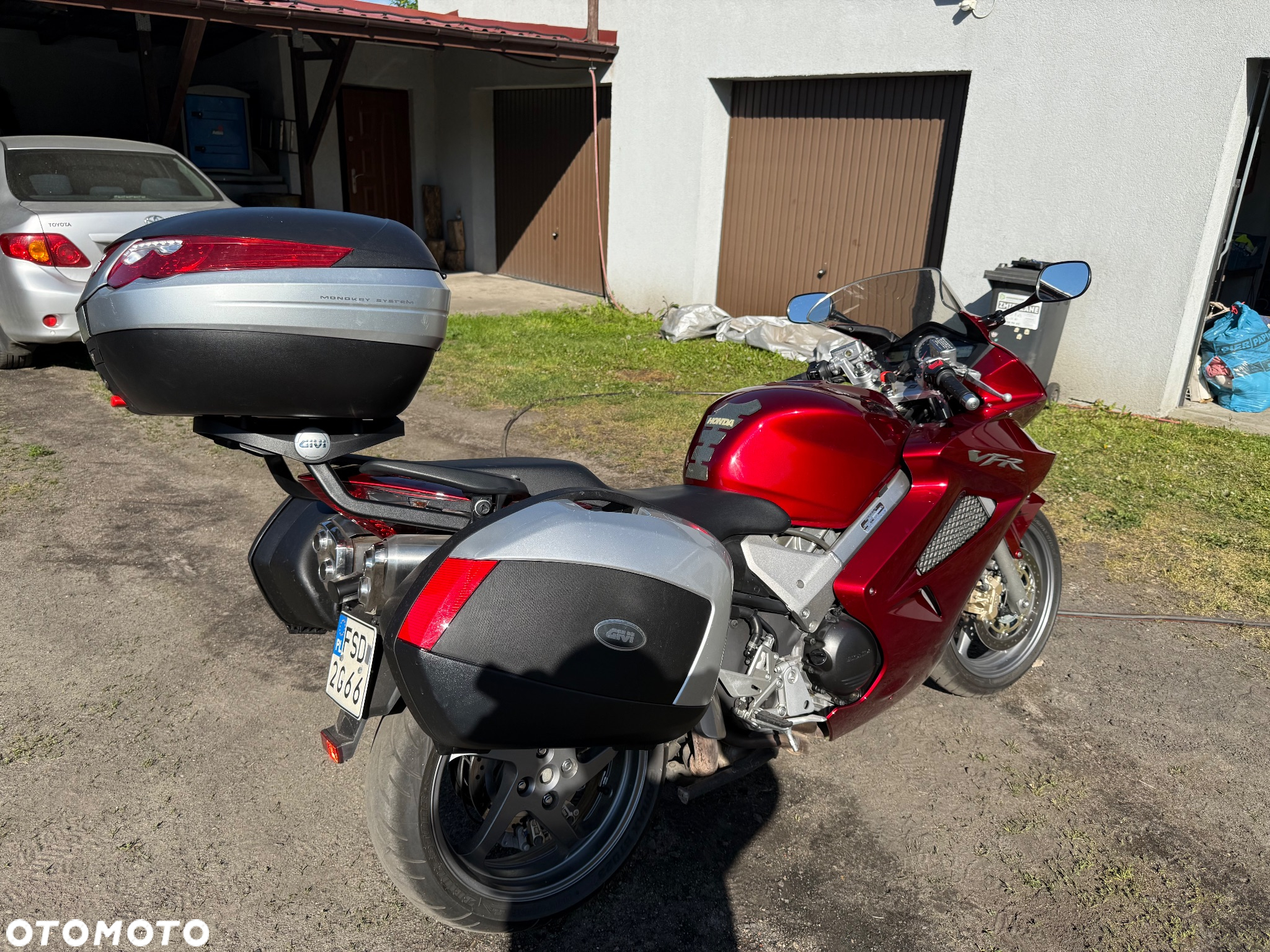 Honda VFR - 3