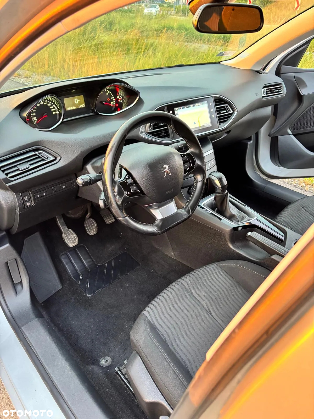 Peugeot 308 SW 1.6 BlueHDi Business Line S&S - 12