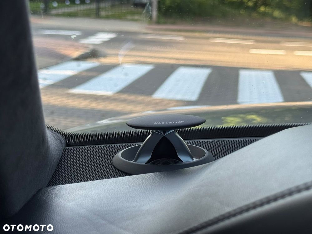Audi A8 - 40