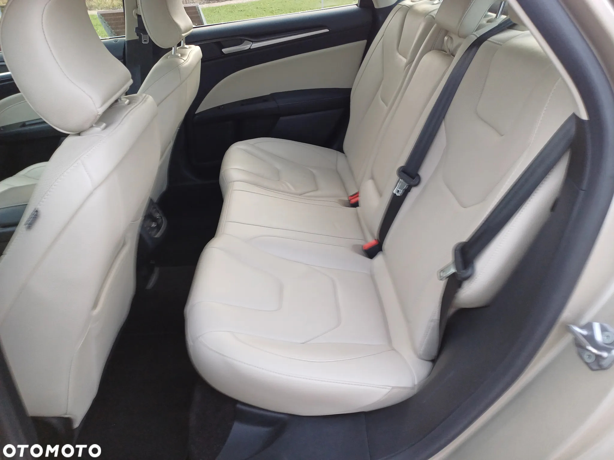 Ford Fusion 2.0 EcoBoost Titanium - 13
