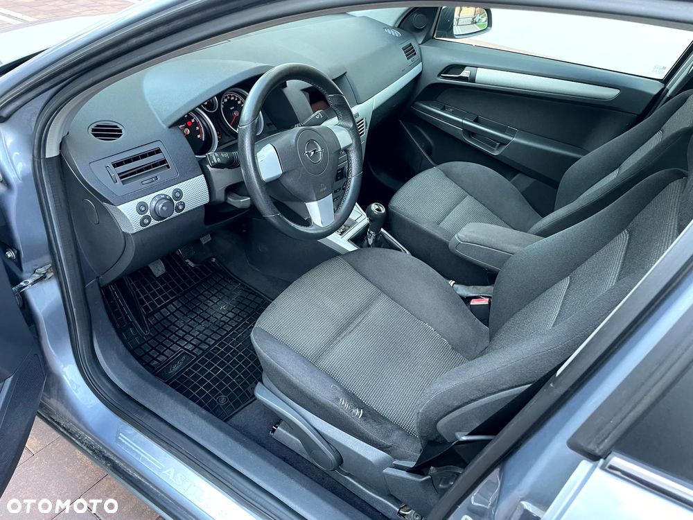 Opel Astra 1.8 Sport - 11