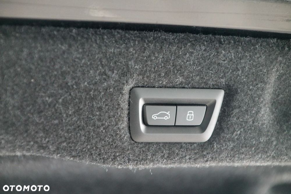 BMW Seria 5 520d mHEV M Sport - 10