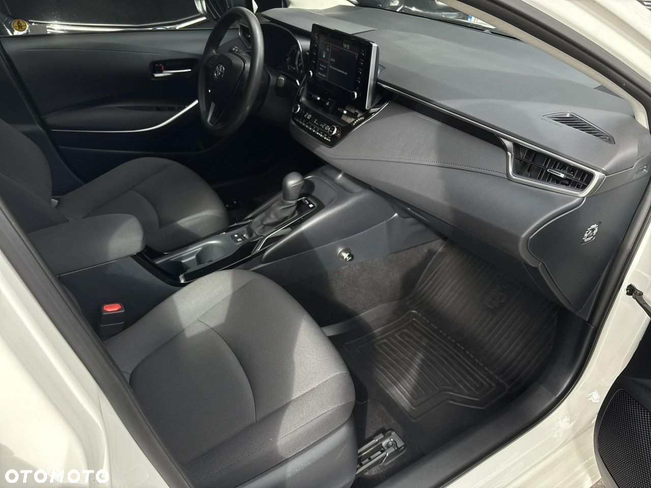 Toyota Corolla 1.8 Hybrid Active - 26