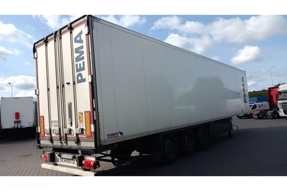 Schmitz Cargobull Trailer Reefer Meat Rail Straight - 11
