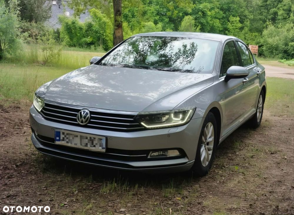 Volkswagen Passat 2.0 TDI SCR Comfortline - 23