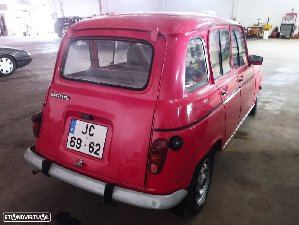 Renault 4 - 5