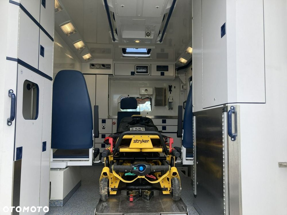 Mercedes-Benz Sprinter - 19