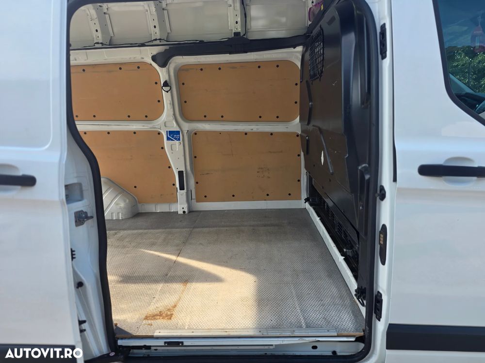 Ford TRANSIT CUSTOM - 26