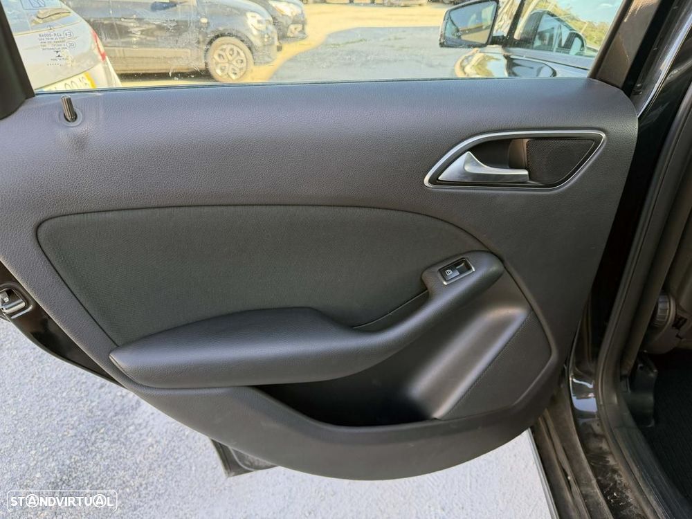 Mercedes-Benz B 180 d Style - 15