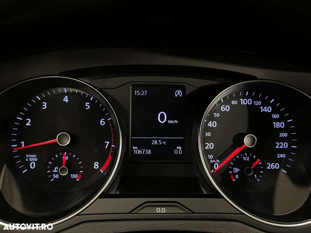 Volkswagen Passat 1.5 TSI ACT Advance - 24